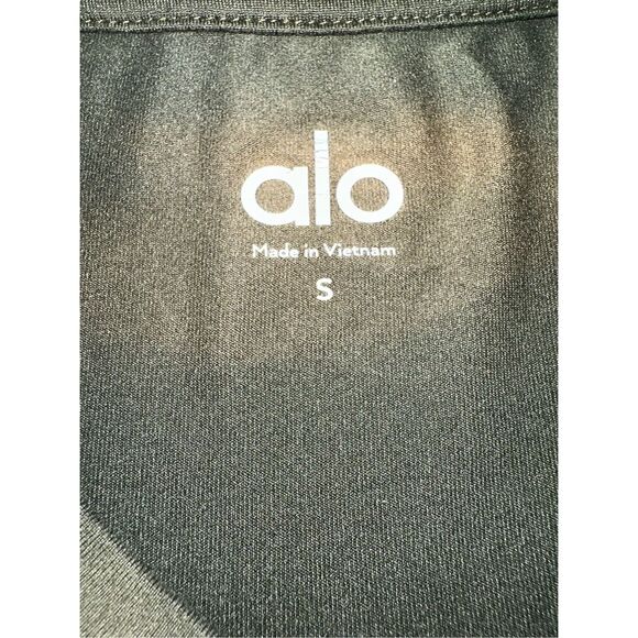 Alo Yoga Bleached Tee - Picture 4 of 4